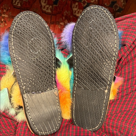 Colorful Rabbit Fur & Leather Sandals - Picture 2 of 6